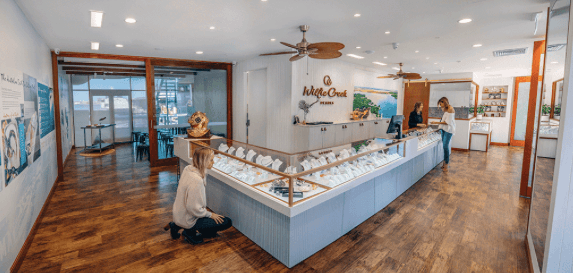 Willie Creek Pearls makes Elizabeth Quay the Pearl of Perth's tourist destinations Willie Creek Pearls makes Elizabeth Quay the Pearl of Perth's tourist destinations